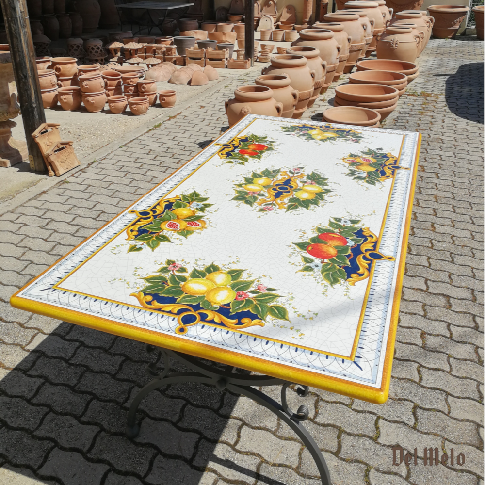 tavolo in pietra lavica